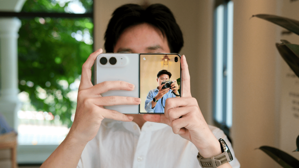 Tất tần tật tính năng trên iPhone Duo không phải Android gập nào cũng làm được